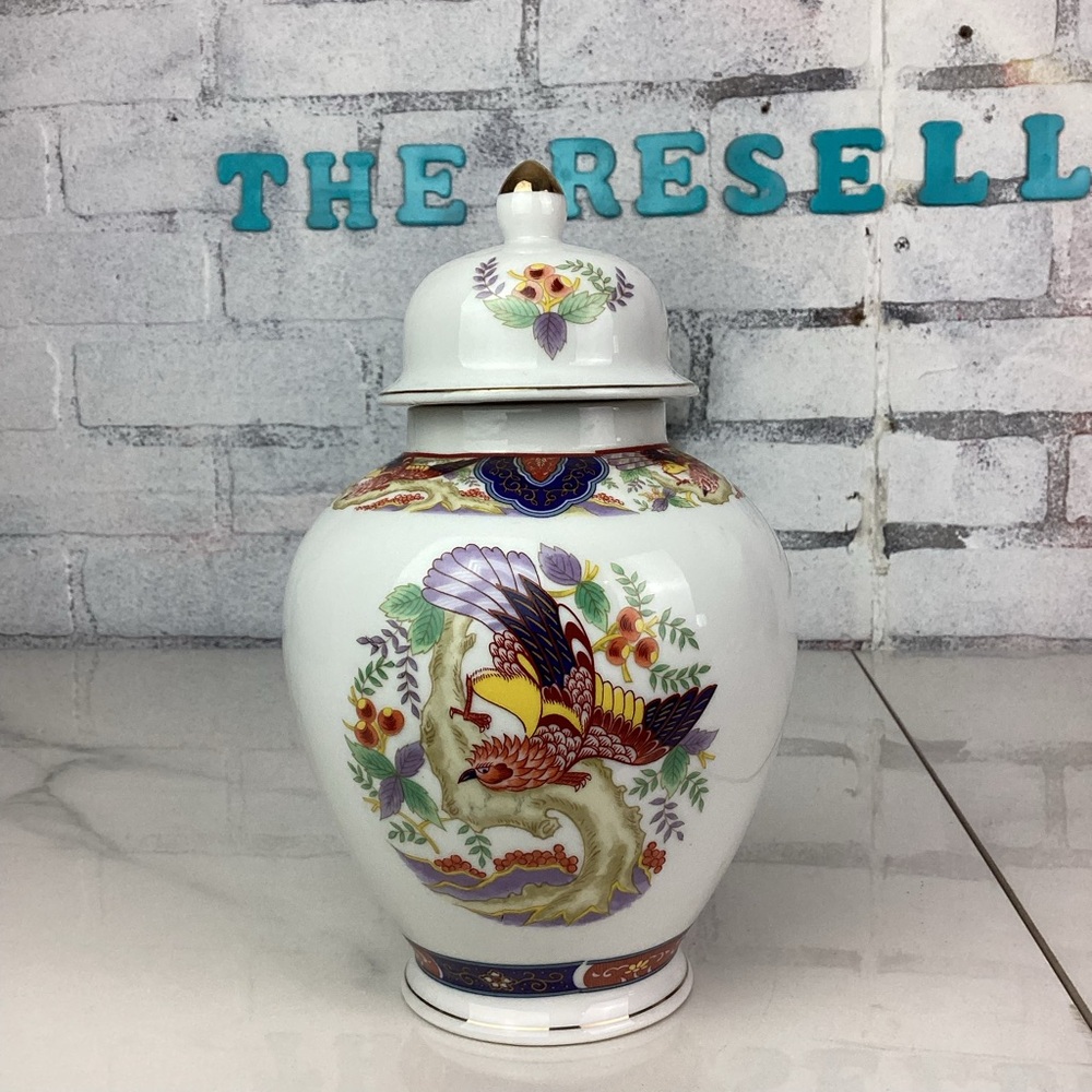 VTG Gold Imari Japanese Porcelain Ginger Jar Hand Pained Asian Decor, 8”